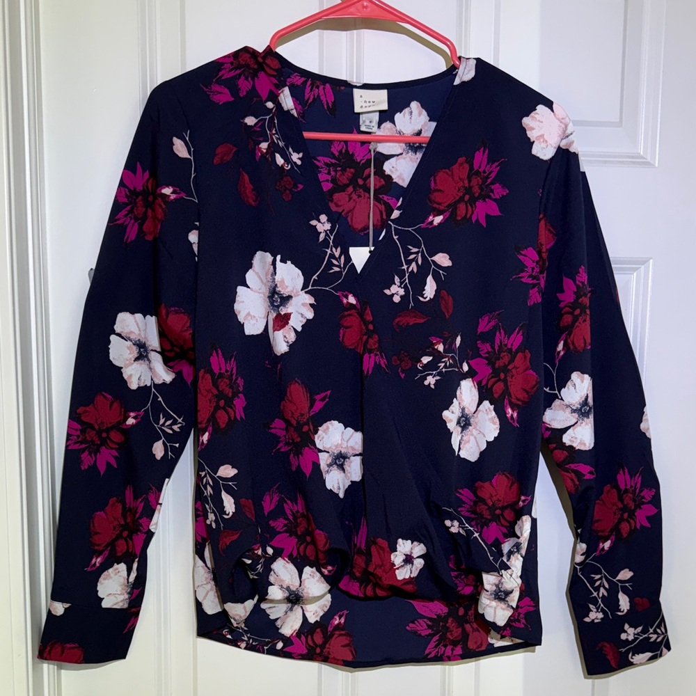 A New Day Navy/Magenta Floral V-Neck Blouse